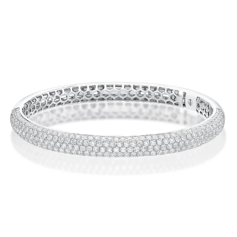 ladies bracelet sculpted pearl-Memoire 18k White Gold Pirouette Pave Diamond Bracelet