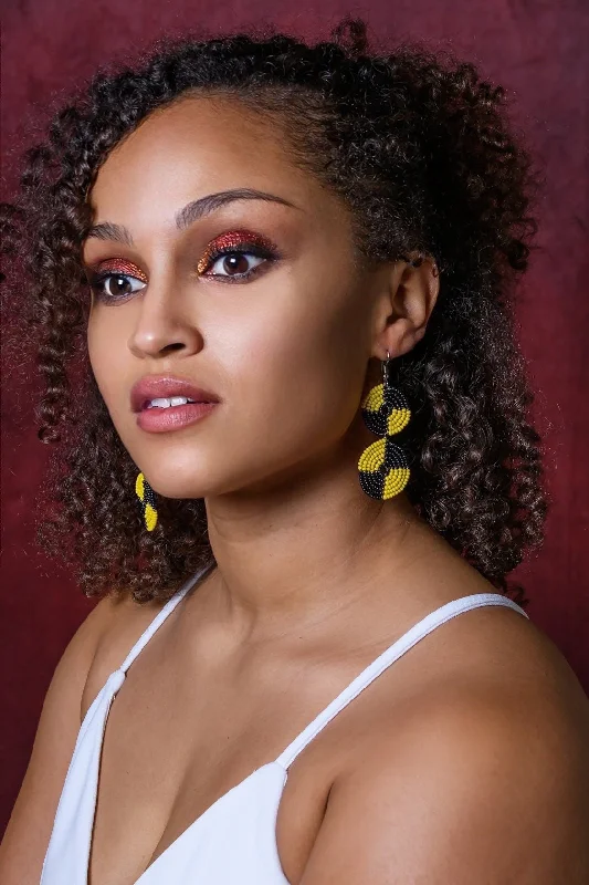 Ladies earrings elegant timeless looks-Two-Tone African Hoop Beaded Earrings (Black & Yellow)